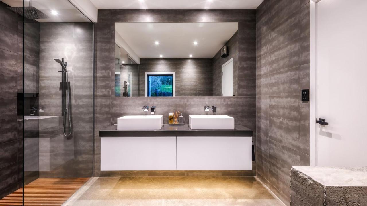 Bridle Path Retreat - Christchurch Holiday Homes المظهر الخارجي الصورة